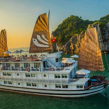 Bhaya Classic Cruises Халонг Екстер'єр фото